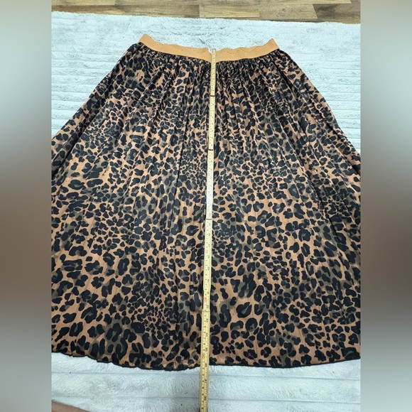 KOJOOIN Leopard Print Pleated Midi Skirt - Picture 4 of 8